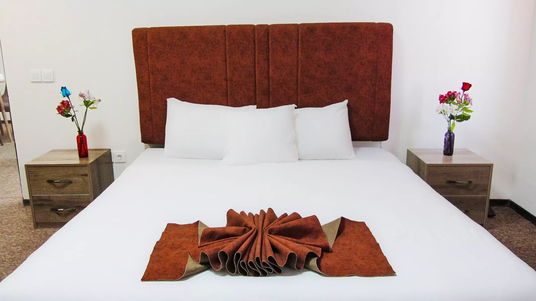 Alibaba https://cdn.alibaba.ir/ostorage/hotel-accommodation-images/6a6daffeacd371bfb1354cc6_4 نفره دبل.webp